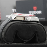 Tudor Black Bay 41 Rot Kautschuk - 05/2024 - Neuwertig - Full Set