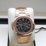Patek Philippe Nautilus Rose - 5712/1R-001 - 07/2025 Deutschland - Neu und Ungetragen - Erstkaufrechnung - Full Set
